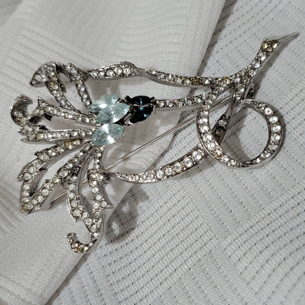 LEE ANGEL Big EXOTIC FLOWER Silver Tone Rhinestone Brooch Pin - Picture 2 of 4